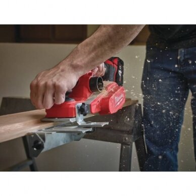 Akumuliatorinis oblius MILWAUKEE M18 BP-0 2