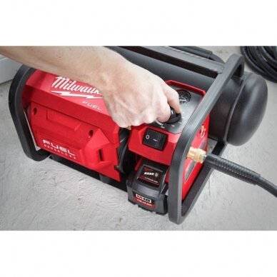 Akumuliatorinis oro kompresorius MILWAUKEE M18 FAC-0 7