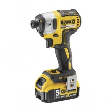 Akumuliatorinis smūginis suktuvas DeWALT DCF887P2-QW 18V 2x5.0Ah 1