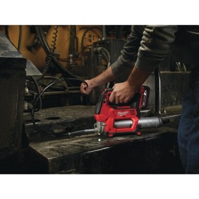 Akumuliatorinis tepimo presas MILWAUKEE M18 GG-0 2